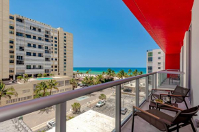 Hollywood Beach Rooftop Pool Balcony